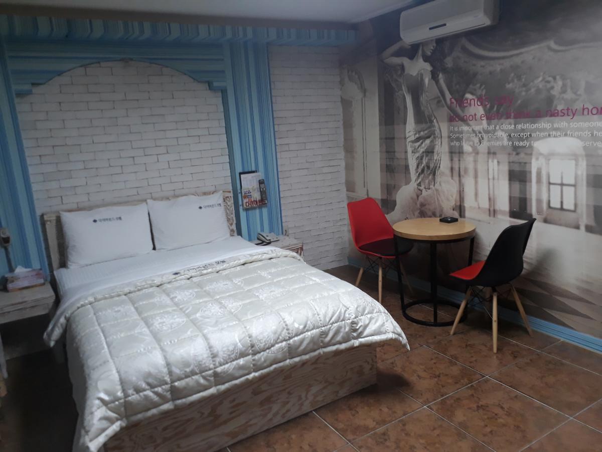 Diamond Motel Sacheon Eksteriør billede